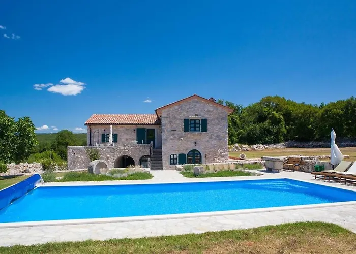 Oravec Mit Garten- Grill Und Terrasse By Interhome * Strilčići