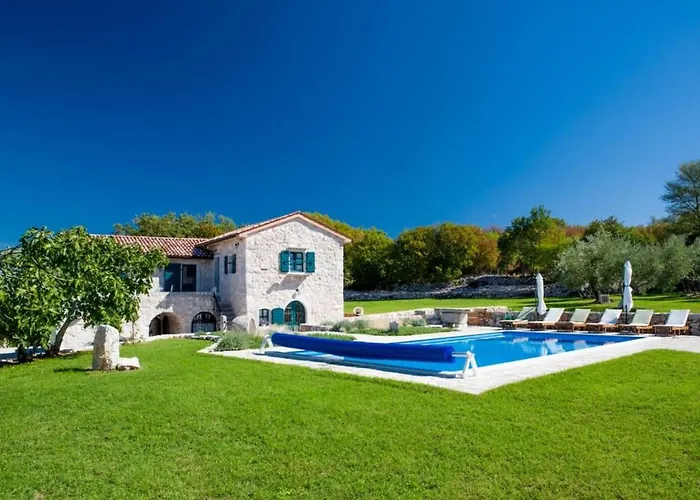 Oravec Mit Garten- Grill Und Terrasse By Interhome בית נופש *