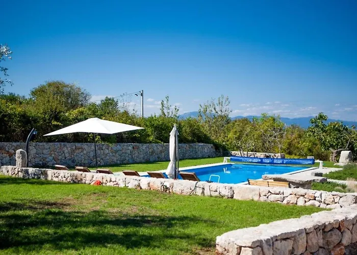 Oravec Mit Garten- Grill Und Terrasse By Interhome