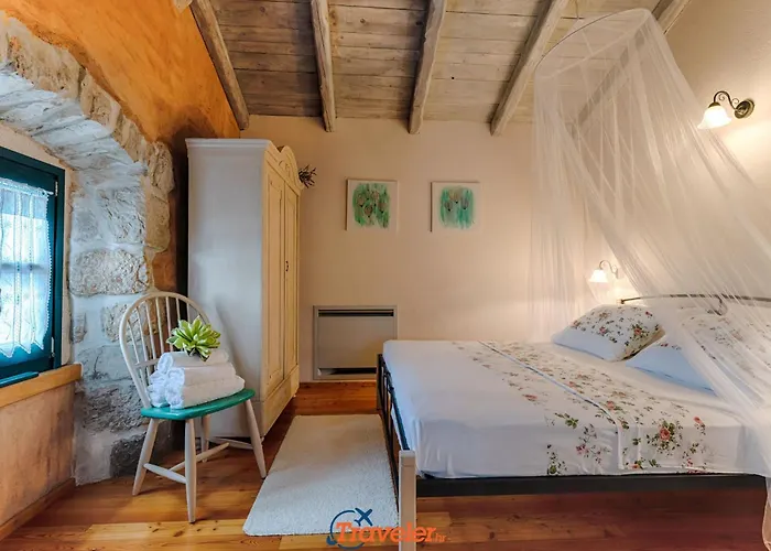 Oravec Mit Garten- Grill Und Terrasse By Interhome בית נופש