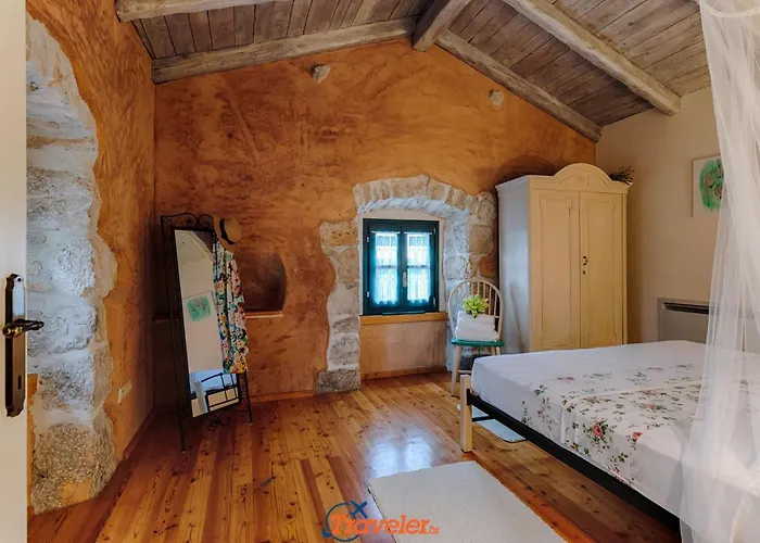 Oravec Mit Garten- Grill Und Terrasse By Interhome *