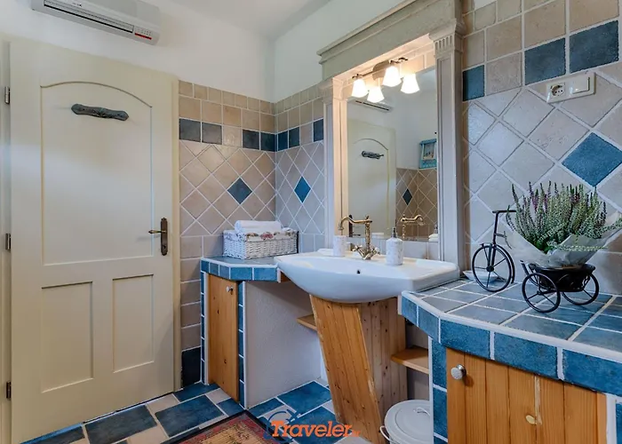 Oravec Mit Garten- Grill Und Terrasse By Interhome * Strilcici