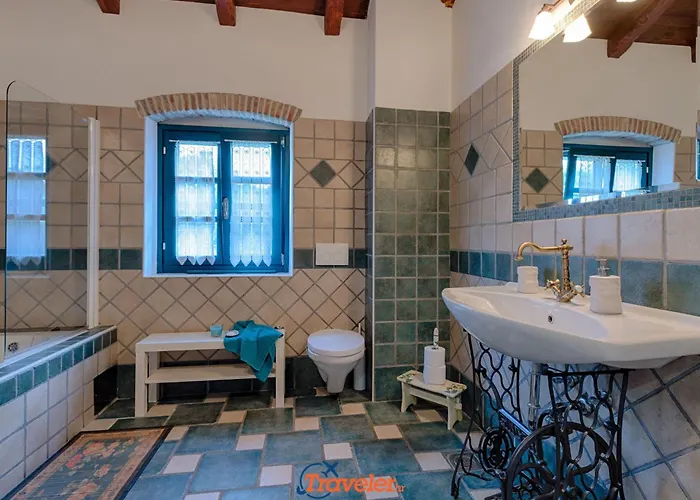 Oravec Mit Garten- Grill Und Terrasse By Interhome