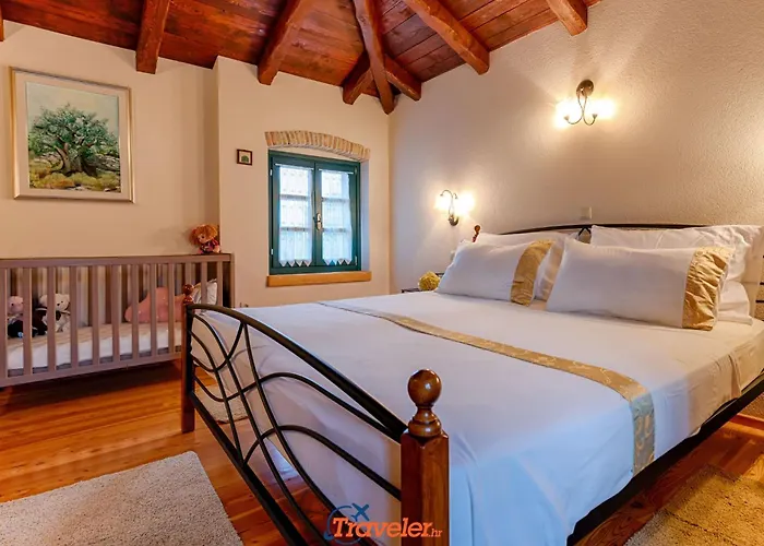 Oravec Mit Garten- Grill Und Terrasse By Interhome Strilcici