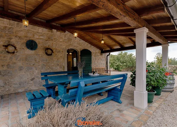 Oravec Mit Garten- Grill Und Terrasse By Interhome * Strilcici