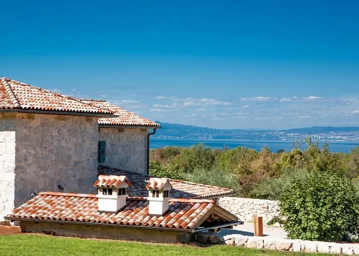 Oravec Mit Garten- Grill Und Terrasse By Interhome *