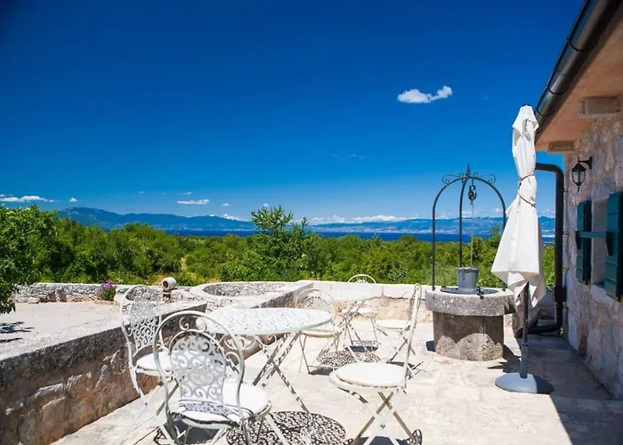 Oravec Mit Garten- Grill Und Terrasse By Interhome בית נופש