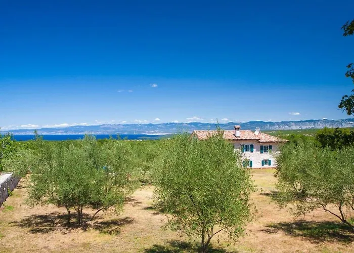 Oravec Mit Garten- Grill Und Terrasse By Interhome בית נופש