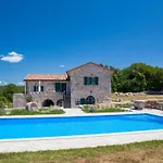 Oravec Mit Garten- Grill Und Terrasse By Interhome * Strilcici