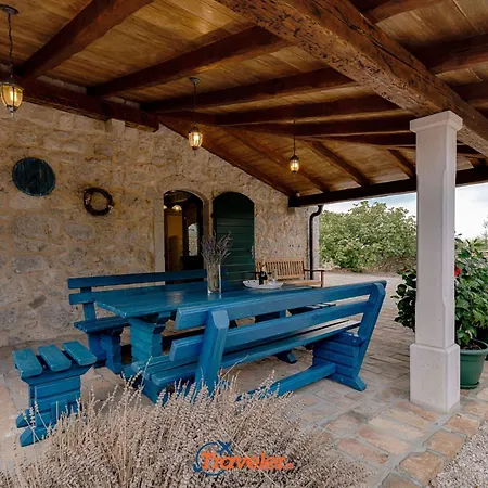 Oravec Mit Garten- Grill Und Terrasse By Interhome *